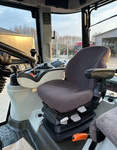 Nueva Oferta: Tractor de Ruedas Massey Ferguson 5455 de 220HP, 4x4, con Componentes Centrales del Motor y la Transmisión - Product Image 1