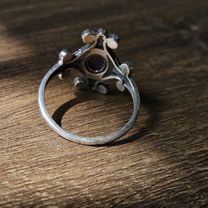 แหวนหมั้นเงินแท้ 925 ดีไซน์กางเขนประดับพลอยอะมีทิสต์ทรงเหลี่ยม น้ำหนักเบา เหมาะสำหรับงานแต่งงานและงานเลี้ยง - Product Image 3