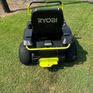 Proveedor profesional OEM Servicio de exportación Cortacésped de giro cero para montar en césped. - Product Image 4