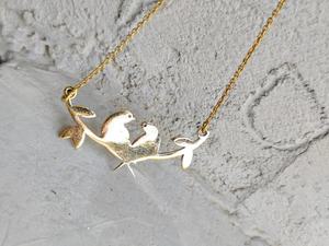 Collar de cadena dorada de latón Lovebird, colgante ancho y sencillo para una persona especial - Product Image 3