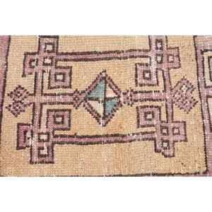 Alfombra Turca Vintage, Alfombra de 2.2x4 pies, Alfombra Roja con Pequeños Puntos - Product Image 5