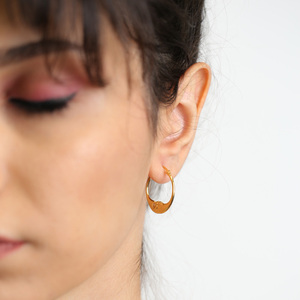 Pendientes de aro Vintage chapados en oro de 22 quilates con diseño de luna creciente, hechos a mano, elegantes, venta al por mayor, joyería de plata de ley 925 - Product Image 2