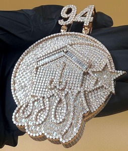 สร้อยคอจี้เพชรโมอิสซาไนต์ VVS ดีไซน์ฮิปฮอปแบบ Iced Out พร้อมเงินแท้ 925 ลายอัลเลาะห์ ออกแบบตามสั่ง ราคาสุดคุ้ม - Product Image 3