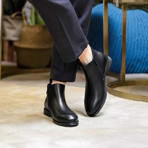 Botines de Piel Lacada con Tacón Acolchado y Hebilla Elegante para Citas y Salidas de Fin de Semana - Product Image 3