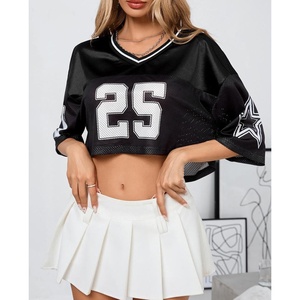 Vêtements de sport pour tous les sports et activités de plein air, design simple et tendance, 100% polyester, maille respirante, séchage rapide, personnalisable OEM. - Product Image 1