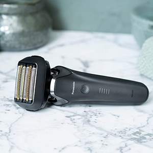 Afeitadora Rotativa Premium de 6 Cuchillas para Uso en Seco/Húmedo, Impermeable IPX7, Herramienta de Afeitado Eléctrica de Color Negro para Rostro y Cuerpo, Lavable y con Repuestos - Product Image 2