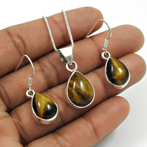 Regalo de vacaciones para mujer, conjunto de joyas de piedras preciosas de ojo de Tigre, colgante de collar de gota de corte de pera y conjunto de pendientes, joyería occidental bonita a la venta - Product Image 2