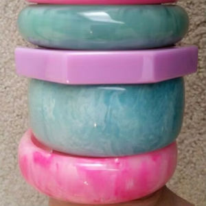 Pulseras de Resina de Moda para Mujer de Buena Calidad, las Más Vendidas, Cosméticas - Product Image 1