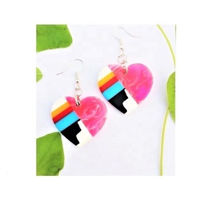 ต่างหูรูปหัวใจประดับเรซิ่นใหม่ ชุบทอง 18K เหมาะสำหรับงานแต่งงาน อะคริลิก ลูไซต์ เครื่องประดับผู้หญิง งานฝีมือคุณภาพ - Product Image 5