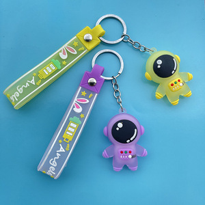 Llavero de Goma Suave de PVC con Diseño de Astronauta Espacial y Cohete, Correa de Muñeca Creativa, Lindo Anillo para Llaves, Regalos para Hombres, Niñas y Niños - Product Image 2