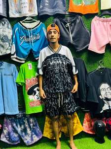 Camiseta con cuello en V y manga larga para hombre, ropa corta cómoda, logotipo estampado de nuevo diseño, talla grande, MOQ bajo, entrega rápida en oferta - Product Image 2