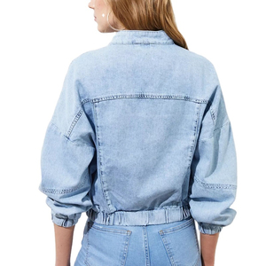 Vêtements décontractés pour femmes de qualité supérieure Doudoune légère en denim solide Tricoté Traitement vestes en denim bleu clair - Product Image 4