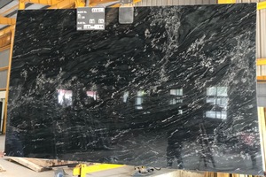 La losa de granito blanco Fusion más exigente en losa de granito de piedra natural para decorar encimera de cocina disponible para exportación - Product Image 3