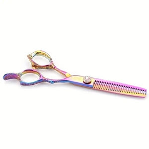 Ciseaux de coiffeur de qualité supérieure-Ciseaux de coupe de cheveux de précision, design ergonomique, lames tranchantes en acier inoxydable pour barbiers professionnels - Product Image 4
