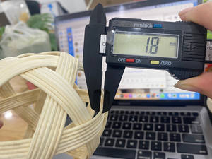 Boule de rotin décorative Vietnam design fait main Sphère en matériau tissé naturel pour maison élégante et intérieurs modernes - Product Image 3