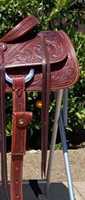 Selle anglaise en cuir véritable avec arceau en bois |   Équipement d'équitation western |   Ajustement durable et confortable |   Matériel de travail en corde de qualité supérieure