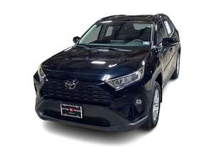 Toyota RAV4 XLE SUV 2019, Opción Automática/Manual, Interior Oscuro, Asientos de Tela, Motor Turbo de 4L, Llantas de 18\", Combustible Gasolina/Eléctrico - Product Image 4