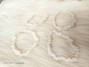 Natural White Agate Chips <b>Bracelet</b> Crystal Stone Beaded Stretch <b>Bracelet</b> <b>Healing</b> Gemstone Jewelry for Men Women - Product Image 2