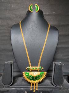 Venta caliente Collar chapado en oro de 22 quilates con piedra natural y conjunto de anillos de pendientes con conjunto de joyas de estilo de lujo para la venta - Product Image 2