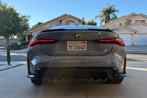 รถบีเอ็มดับเบิลยู เอ็ม4 คูเป้ ปี 2022 สภาพดี ใช้งานน้อย เกียร์ธรรมดา 6 สปีด เครื่องยนต์เทอร์โบ 6 สูบ - Product Image 2