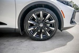 Toyota Crown Platinum AWD 2023 en Venta / Disponible para la Venta con Bajo Kilometraje, Motor en Perfecto Estado, Auto Usado sin Accidentes, Híbrido - Product Image 5