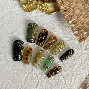 Uñas Postizas Gilded Obsession, Arte de Uñas Elegante con Dorado Atractivo - Product Image 4