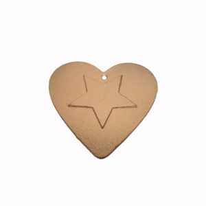 Fantasía decorativa hierro Metal colgante corazón pared decorativa Color dorado corazón para el hogar y la decoración de Navidad hecha a mano - Product Image 2