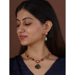 Conjunto de Collar y Pendientes de Latón Chapado en Oro de 18K con Circonitas, Ajustable, con Cierre de Hilo/Dori, Modelo CC-S27, Joyería de Moda - Product Image 5