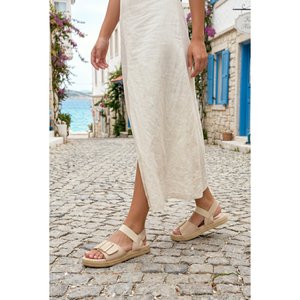 Sandalias de Plataforma Beige para Mujer con Detalle de Hebilla, Diseño Ligero de Punta Abierta, Amortiguación de PU, Ideales para la Playa, Tendencia de Moda - Product Image 2
