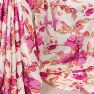 Sari de Seda Satén VASTRA COTTAGE con Estampado Floral y Blusa de Seda Natural Completamente Cosida, Ropa Étnica Elegante - Product Image 3