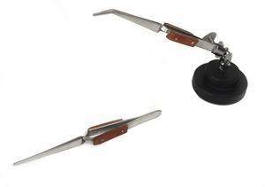 PINZAS DE SOLDADURA DE TERCERA MANO CON BLOQUEO CRUZADO HERRAMIENTA DE BANCO DE JOYERÍA. Hecho por Zarnab Surgical - Product Image 2