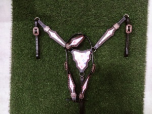 Meilleure vente sur mesure 100% cuir de vache une oreille tête avec collier de poitrine et sangle de flétrissement fabricant - Product Image 6