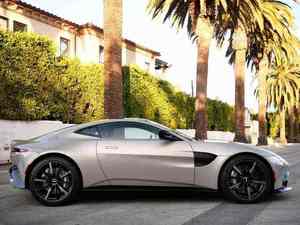 Aston Martin Vantage Coupé RWD 2024, Volante a la Izquierda, Asientos de Cuero, Cámara Trasera, Listo para Conducir - Product Image 2