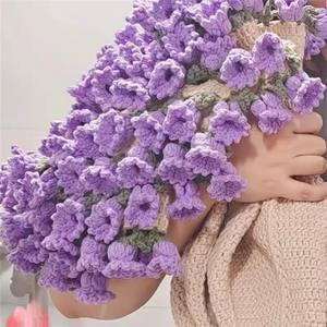 Manta de Ganchillo con Ramo de Rosas, Tejida a Mano con Hilo de Algodón de Leche, Manta con Flores de Lirio de los Valles, Artesanía Textil y de Tejido - Product Image 5