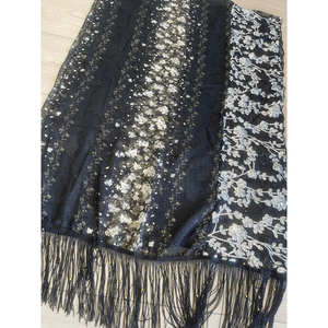 Écharpes brodées de style moderne, fabriquées à partir de tissus doux et de haute qualité - Product Image 6