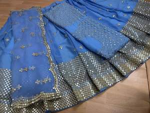 Alta calidad exclusivo pesado Georgette Lehenga Choli estilo indio espejo de papel trabajo para fiestas de boda al por mayor de Surat - Product Image 4