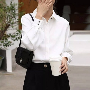 Camiseta transpirable para mujer, camisas blancas de algodón 100%, cuello vuelto, manga larga, sostenible, de alta calidad - Product Image 2