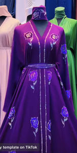 ชุดอาบายะห์หรูหราแบบดั้งเดิมของผู้หญิงมุสลิมสีดำสวยงาม ปี 2025 ผลิตจากโพลีเอสเตอร์ ทำด้วยมือ ระบายอากาศได้ดี แขนยาว - Product Image 2