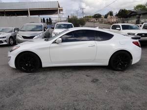 Precio bajo Hyundai Genesis Coupé 3 2016. Auto usado de 8 L en venta - Product Image 3