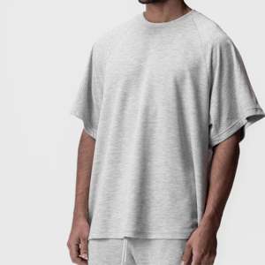 Classic Men's <b>Raglan</b> Sleeve <b>T</b>-<b>Shirt</b> with Superior Comfort and Trendy Style - Product Image 5