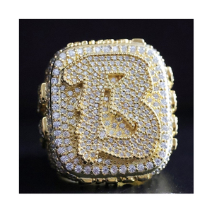 แหวนเพชรโมอิสสำหรับผู้ชายดีไซน์ทันสมัยสำหรับฮิปฮอปน้ำแข็ง925ตัวอักษรเริ่มต้นที่กำหนดเองเครื่องประดับเพชรโมอิสสำหรับผู้ชาย - Product Image 1