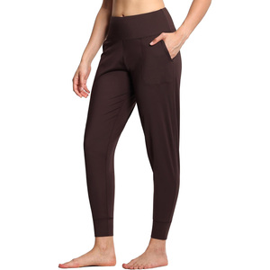 Pantalon de jogging ample personnalisé avec logo, taille haute, en molleton pour femme, respirant, style hip-hop avec décoration en dentelle pour l'hiver - Product Image 6