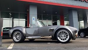 Ford Cobra 427 de 1965, Roadster con Transmisión Manual - Product Image 3