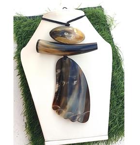 Collar de Lujo Hecho a Mano con Cuerno de Búfalo, Joyería Natural y Sostenible para Mujer, Alta Calidad - Product Image 2