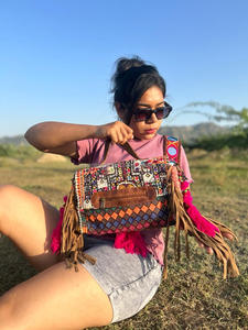 สินค้ามาใหม่ rajasthani แฮนด์เมดแท้ผู้หญิงชนเผ่าผ้าฝ้ายหลายสี Boho hippie หนังนิ่มพู่ห้อยกระเป๋า Banjara - Product Image 4