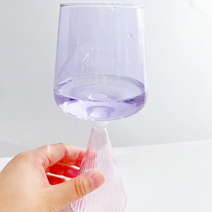 Copa de vidrio de borosilicato alto hecha a mano, <span class=keywords><strong>taza</strong></span> púrpura <span class=keywords><strong>pastel</strong></span> y base de cono <span class=keywords><strong>Rosa</strong></span> acanalado para decoración del hogar - Product Image 5