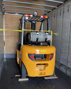 Chariot élévateur à moteur diesel disponible. - Product Image 1