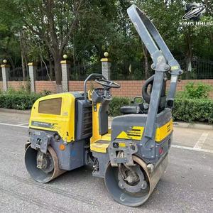 Rodillo Compactador Usado Dynapac CC900, 1.6 Toneladas de Peso Operativo, Compactador Vibratorio de Doble Tambor, Marca Sueca Original, Compactador Pequeño - Product Image 4