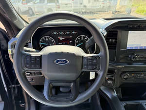 Pick-up F-O-R-D F-150 XLT 2021 d'occasion, extrêmement propre - Product Image 2