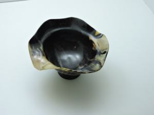 Bol à salade en corne fait main et poli, écologique et compatible lave-vaisselle, avec un design décoratif durable - Product Image 3